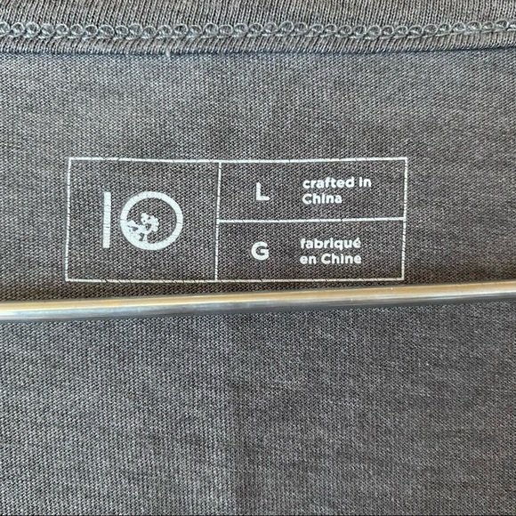 Women’s gray short sleeve scoop neck tee shirt, size large - Picture 3 of 7